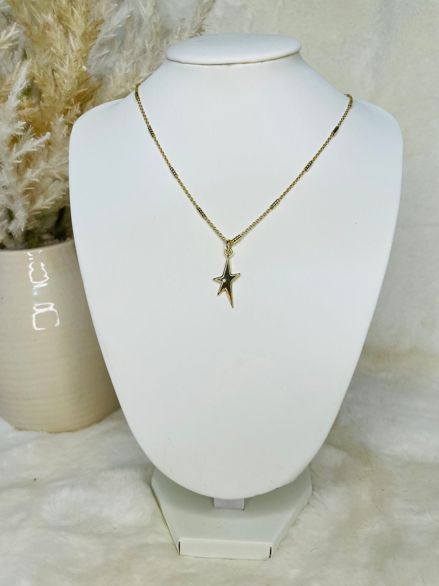 Twinkle Star Necklace