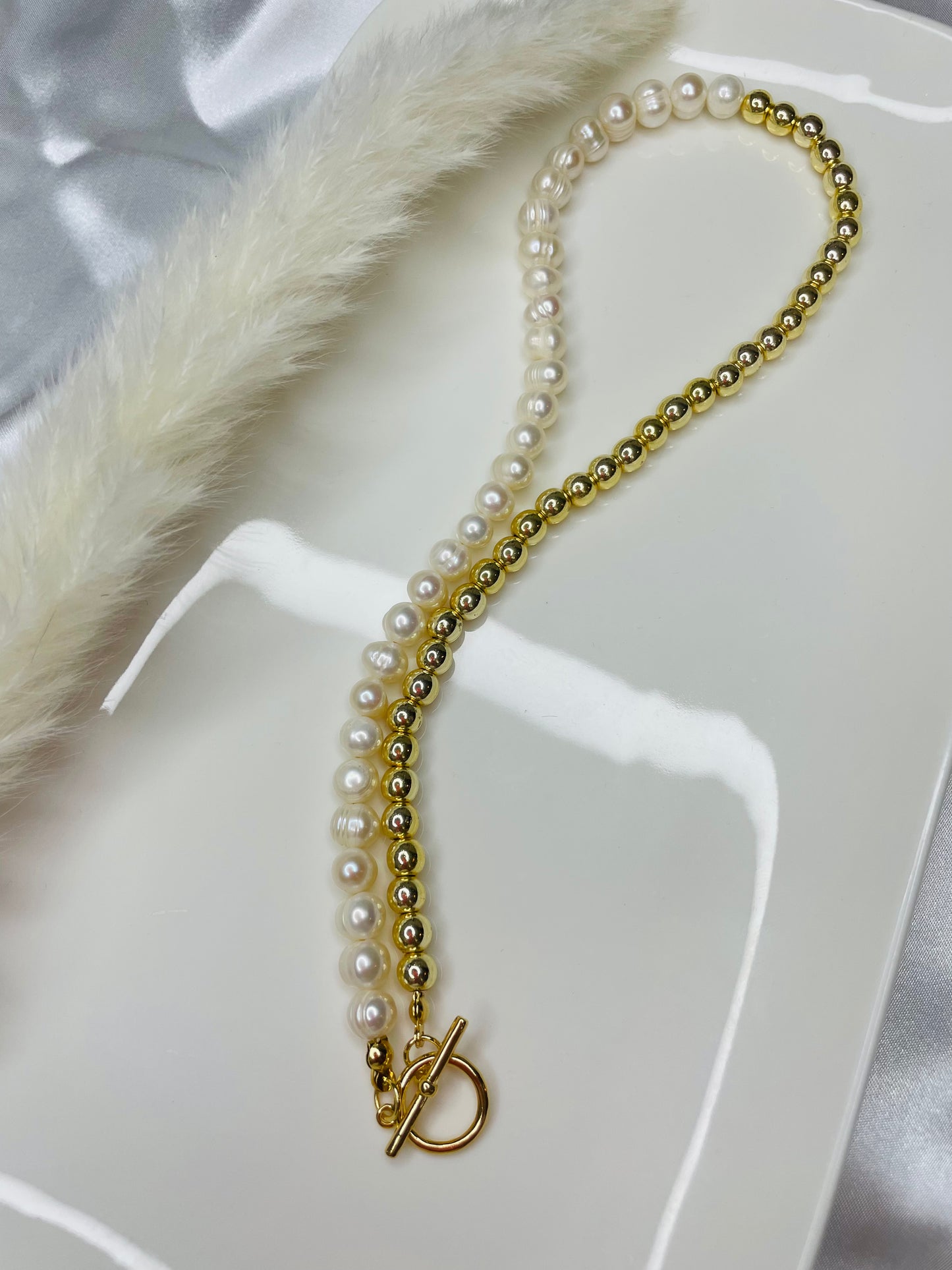 Isla Pearl Choker